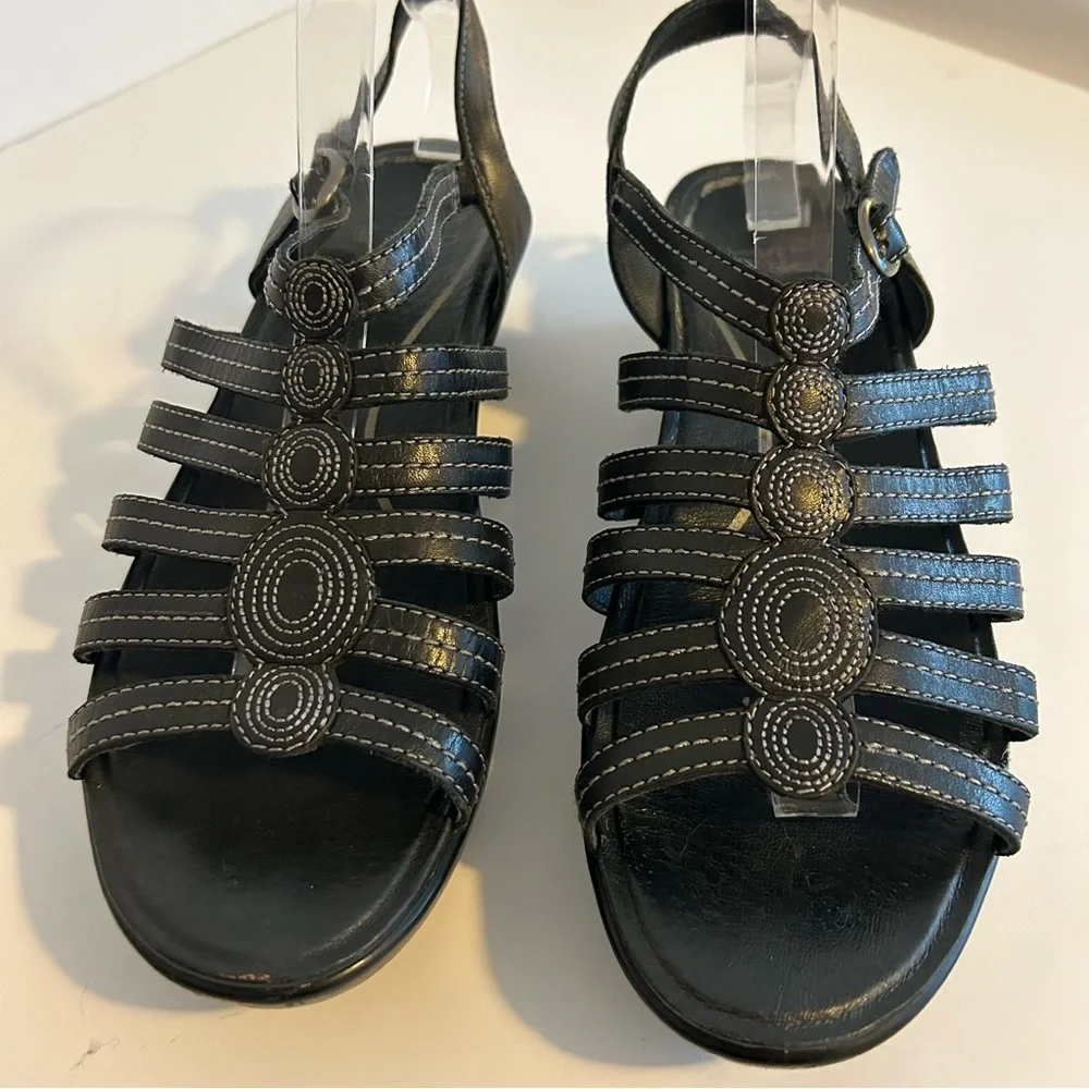 Dansko Drea genuine leather black strappy sandals size 10.5 EU 41